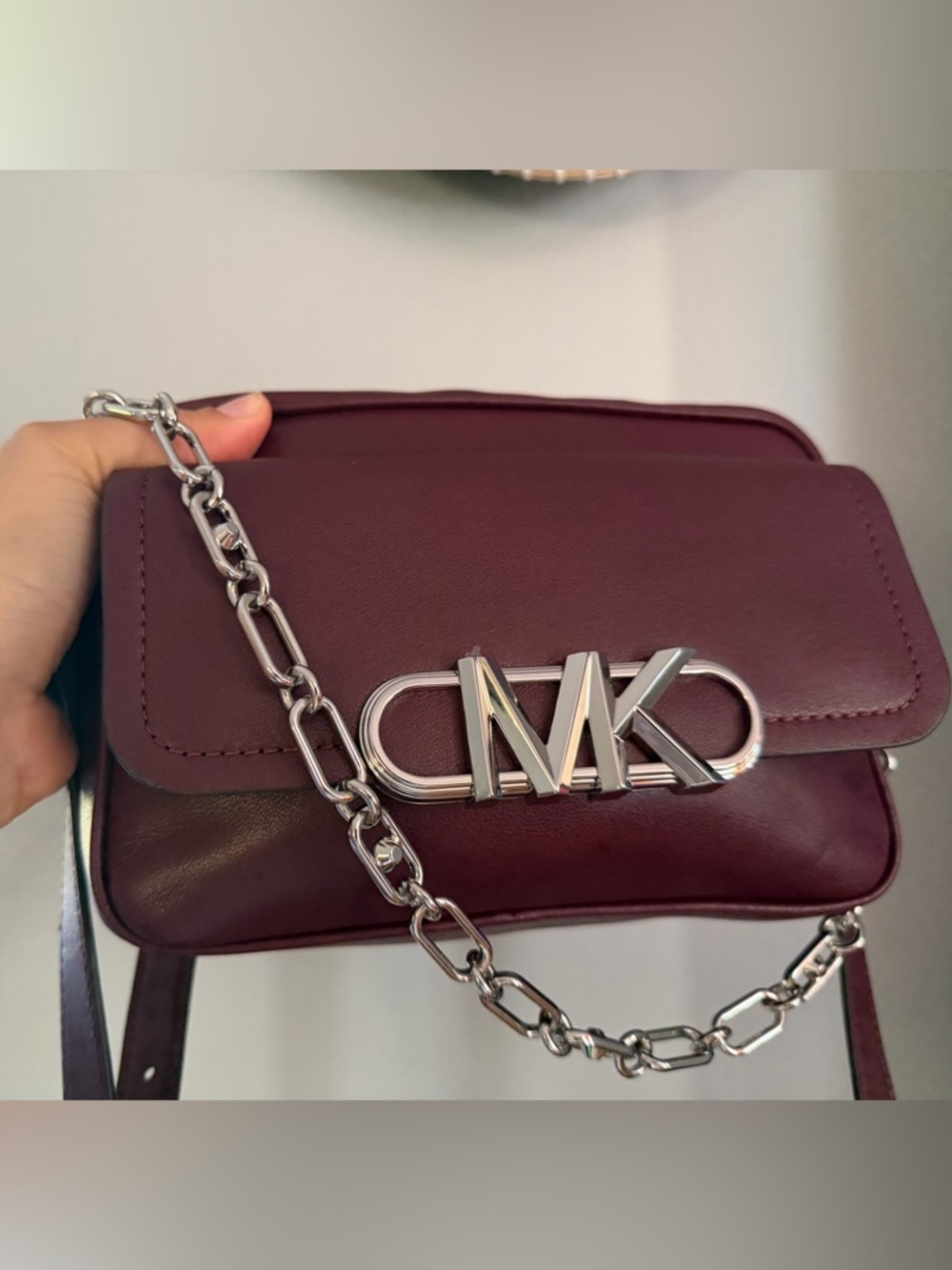 Michael kors medium chain swag camera crossbody in Merlot